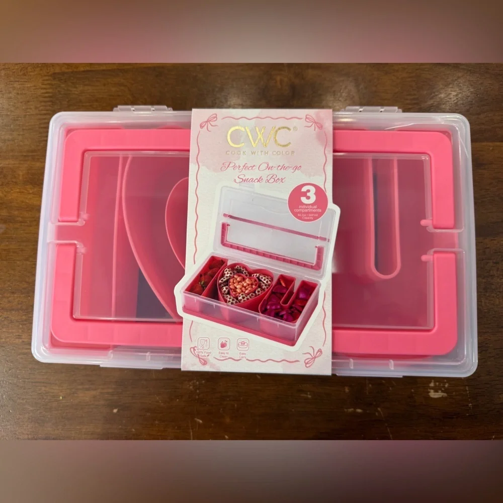 NWT Cook with Color on-the- go Snack box- I heart you- Valentine’s Day